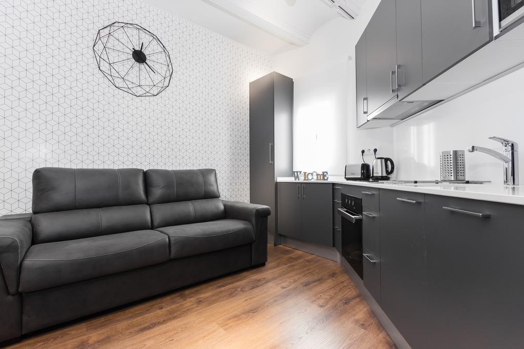 Barcelona Apartments Marina 124 المظهر الخارجي الصورة