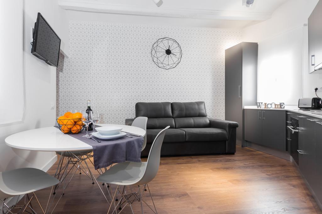 Barcelona Apartments Marina 124 المظهر الخارجي الصورة