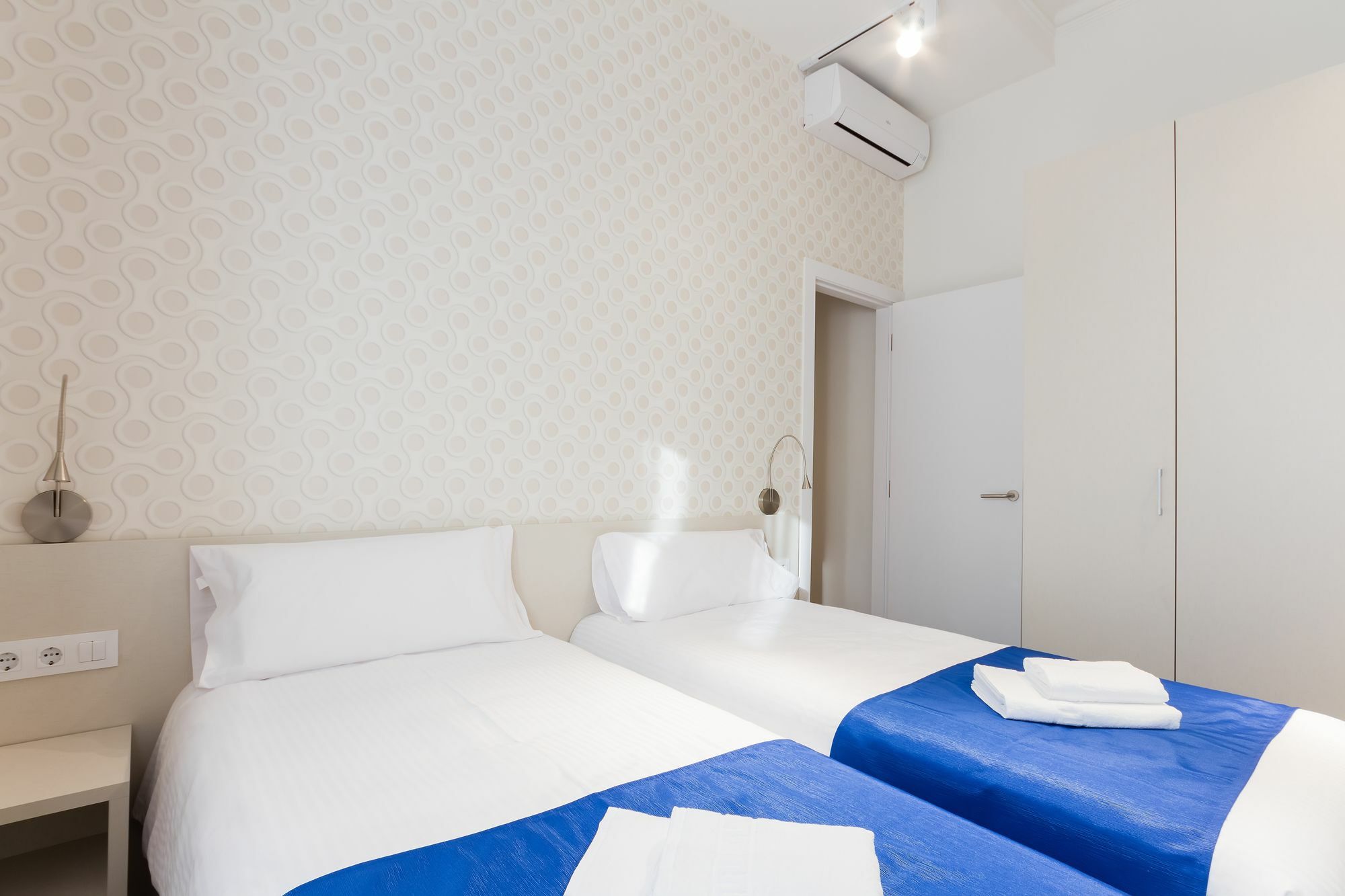 Barcelona Apartments Marina 124 المظهر الخارجي الصورة
